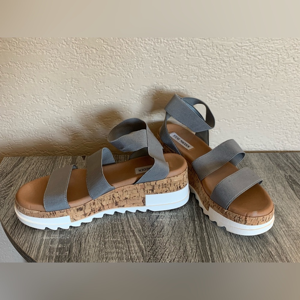 Steve Madden Womens Bandi Charcoal Sandal